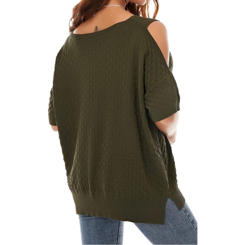 Tenhigh Women’s Green off the shoulder T-Shitt